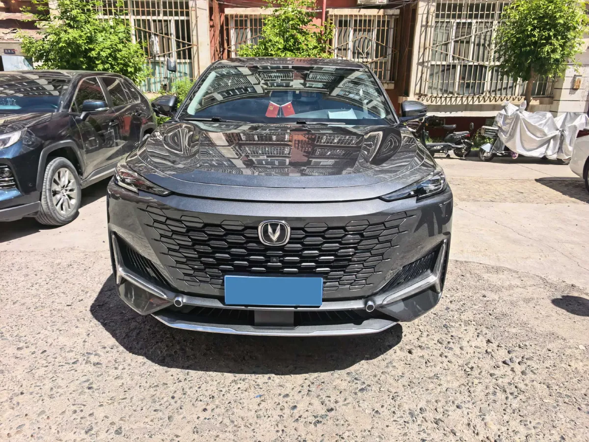 2021 ChangAn UNI-K 2.0T 233HP L4 8AT,autocango,china used car exporter,china ev exporter,chinese used car exporter,chinese used ev exporter