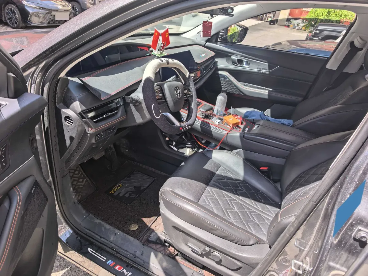 2021 ChangAn UNI-K 2.0T 233HP L4 8AT,autocango,china used car exporter,china ev exporter,chinese used car exporter,chinese used ev exporter
