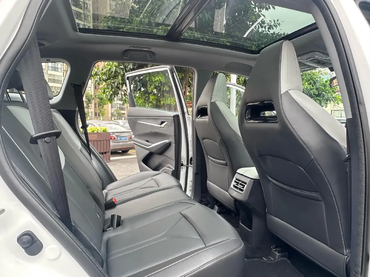 2024 ChangAn CS75 Plus 1.5T 188HP L4 8AT,autocango,china used car exporter,china ev exporter,chinese used car exporter,chinese used ev exporter