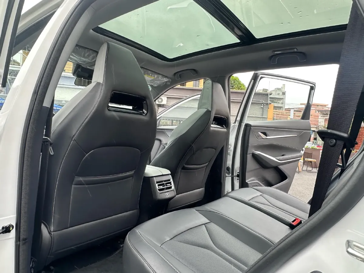 2024 ChangAn CS75 Plus 1.5T 188HP L4 8AT,autocango,china used car exporter,china ev exporter,chinese used car exporter,chinese used ev exporter