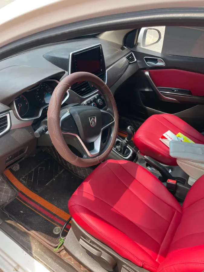 2017 BaoJun 310W 1.5L 112HP L4 6MT,autocango,china used car exporter,china ev exporter,chinese used car exporter,chinese used ev exporter