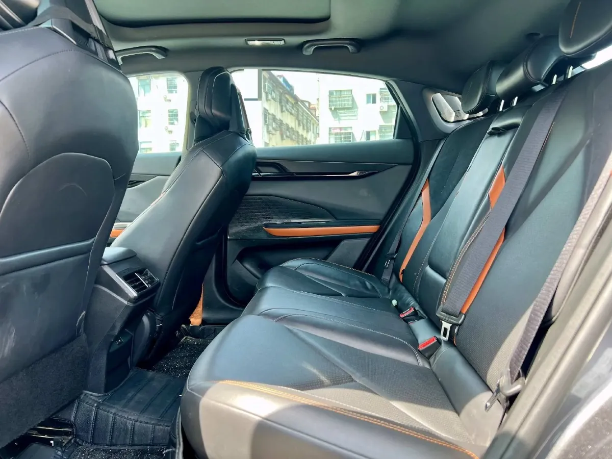 2022 ChangAn UNI-V 1.5T 188HP L4 7DCT,autocango,china used car exporter,china ev exporter,chinese used car exporter,chinese used ev exporter