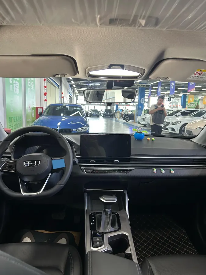 2022 Geely Emgrand 1.5L 114HP L4 CVT,autocango,china used car exporter,china ev exporter,chinese used car exporter,chinese used ev exporter