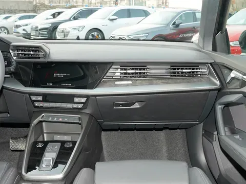 2022 Audi A3 1.4T 150HP L4 7DCT,autocango,china used car exporter,china ev exporter,chinese used car exporter,chinese used ev exporter