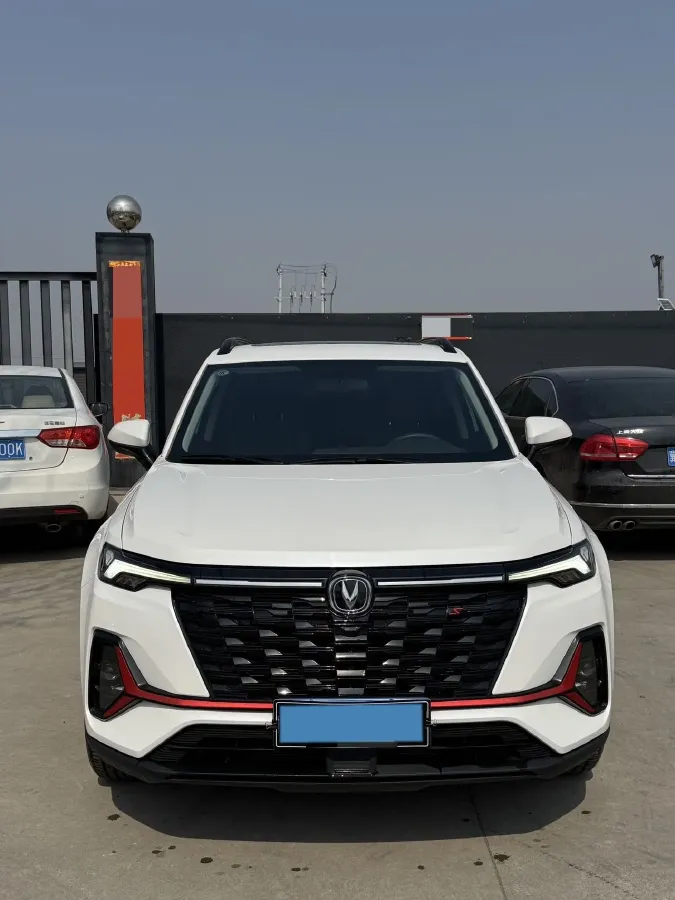 2023 ChangAn CS35 Plus 1.4T 160HP L4 7DCT,autocango,china used car exporter,china ev exporter,chinese used car exporter,chinese used ev exporter