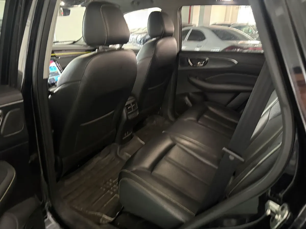 2021 Roewe RX5 1.5T 181HP L4 6MT,autocango,china used car exporter,china ev exporter,chinese used car exporter,chinese used ev exporter