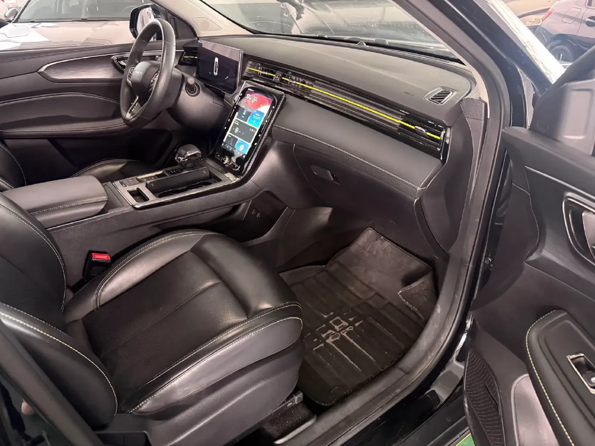 2021 Roewe RX5 1.5T 181HP L4 6MT,autocango,china used car exporter,china ev exporter,chinese used car exporter,chinese used ev exporter
