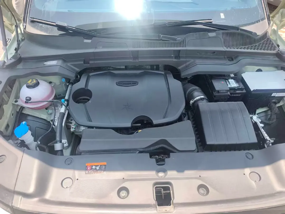 2025 Geely Cowboy 1.5T 181HP L4 7DCT,autocango,china used car exporter,china ev exporter,chinese used car exporter,chinese used ev exporter