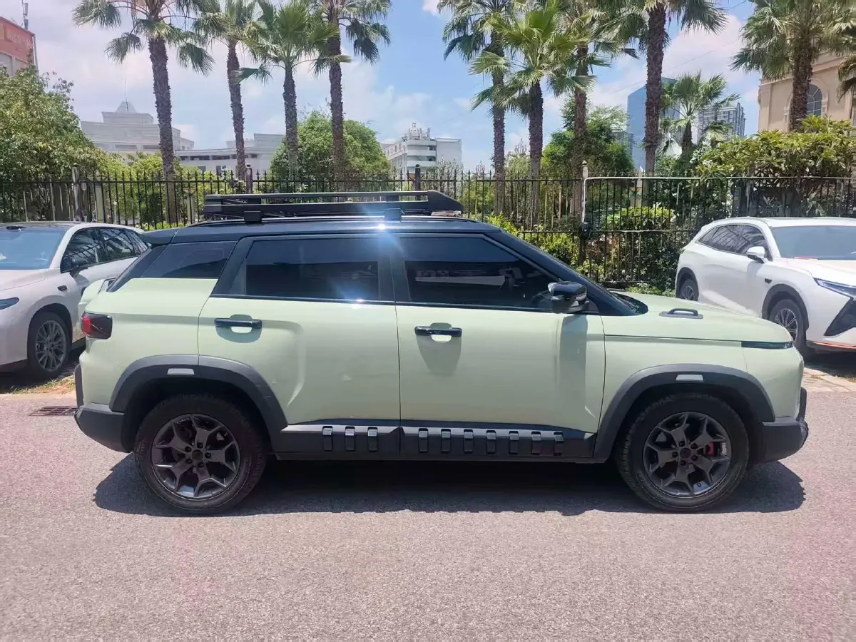 2025 Geely Cowboy 1.5T 181HP L4 7DCT,autocango,china used car exporter,china ev exporter,chinese used car exporter,chinese used ev exporter