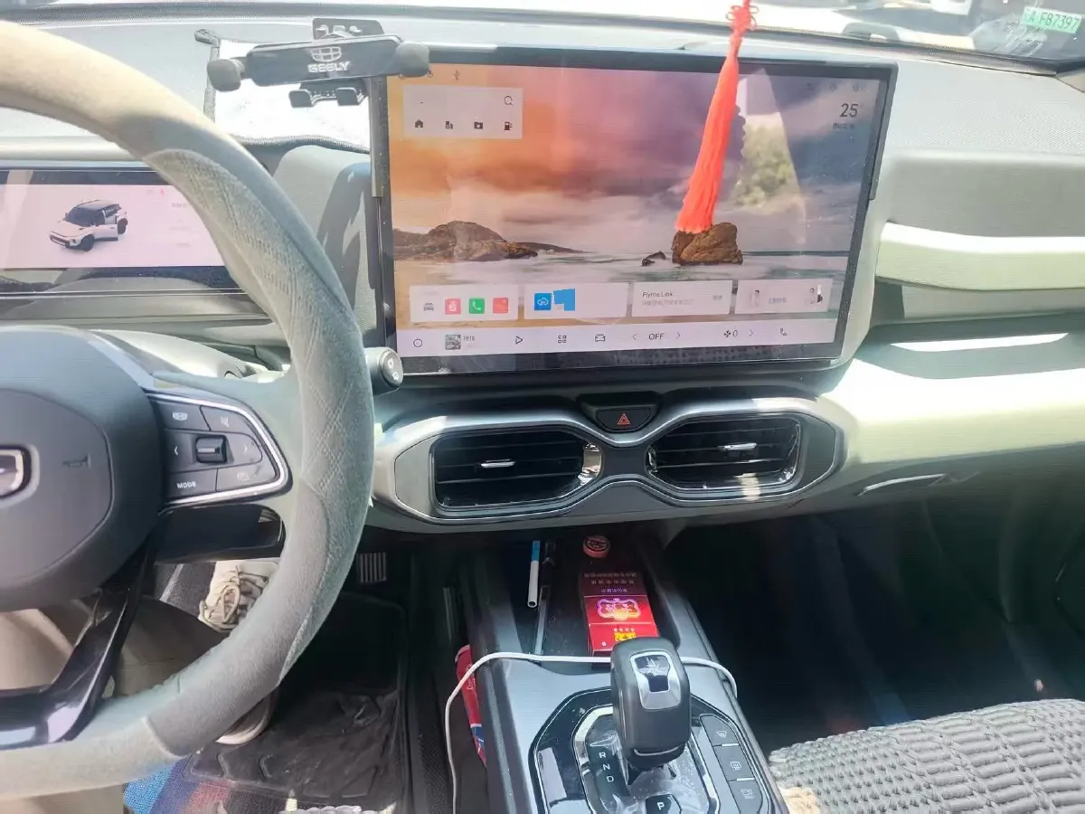 2025 Geely Cowboy 1.5T 181HP L4 7DCT,autocango,china used car exporter,china ev exporter,chinese used car exporter,chinese used ev exporter