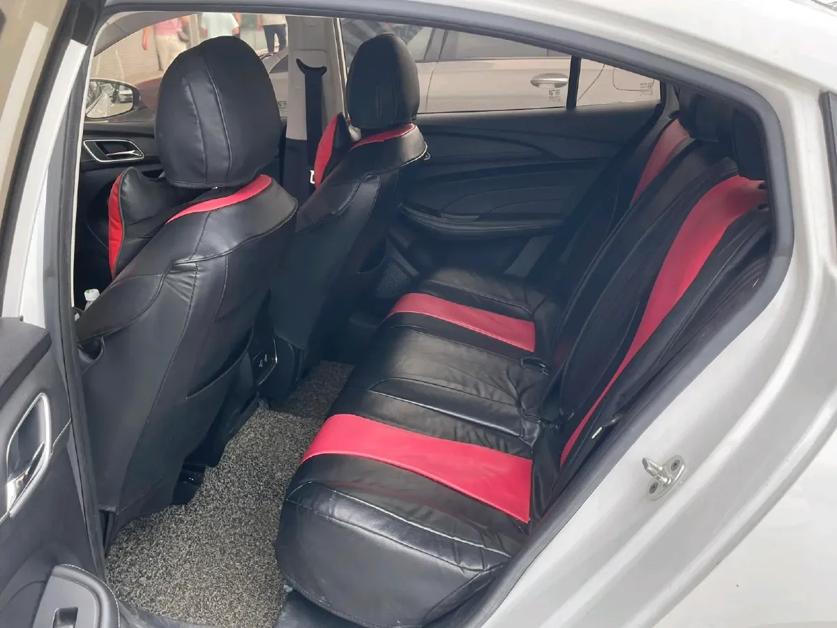 2020 Roewe i5 1.5L 120HP L4 CVT,autocango,china used car exporter,china ev exporter,chinese used car exporter,chinese used ev exporter
