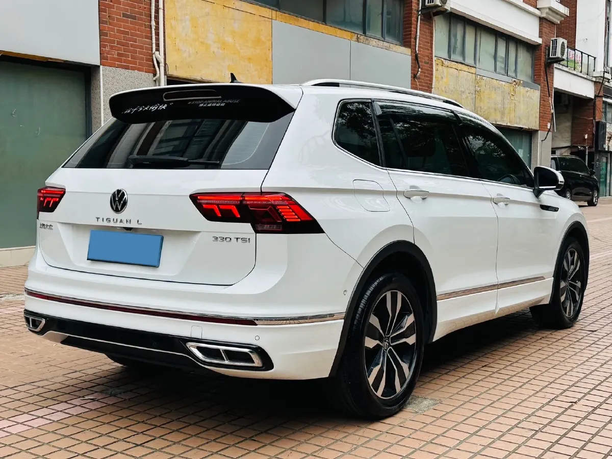 2023 Volkswagen Tiguan L 2.0T 186HP L4 7DCT,autocango,china used car exporter,china ev exporter,chinese used car exporter,chinese used ev exporter