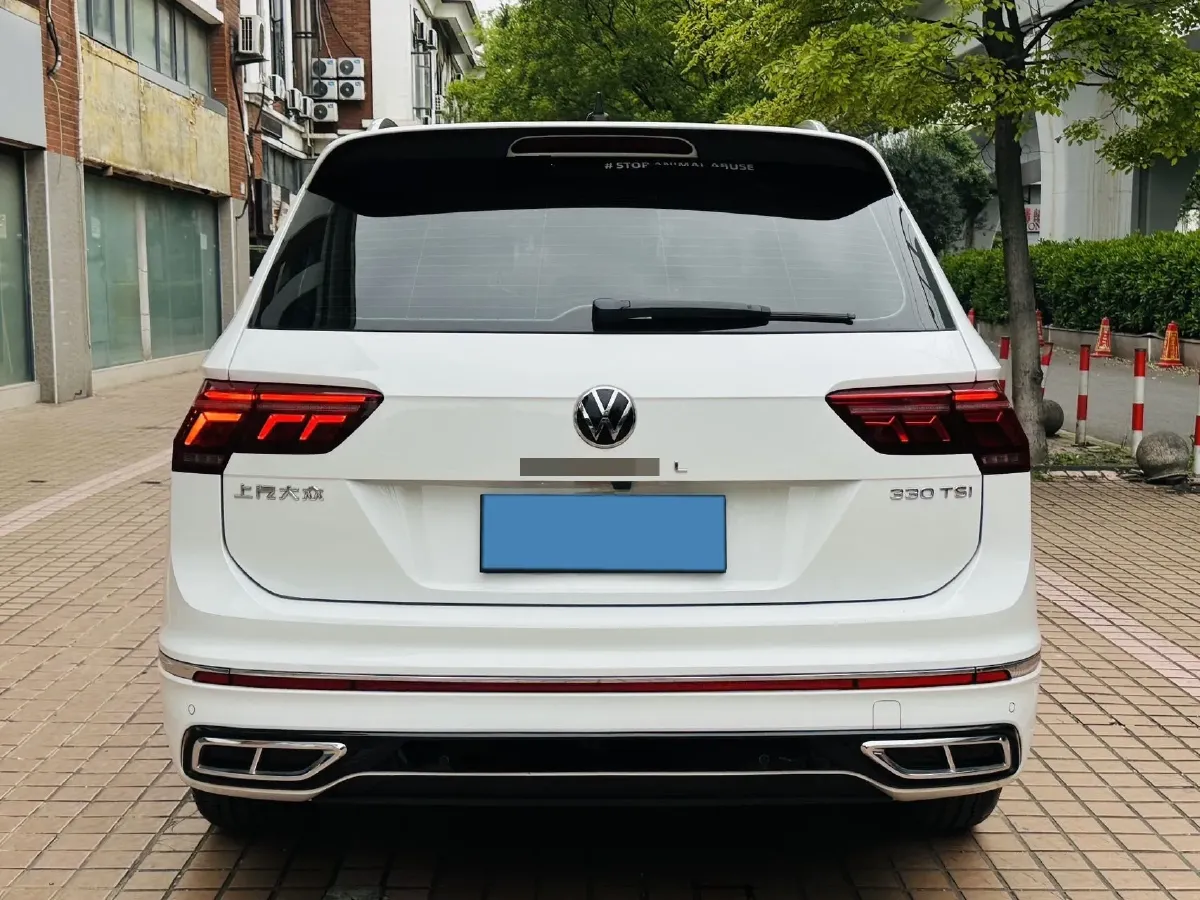 2023 Volkswagen Tiguan L 2.0T 186HP L4 7DCT,autocango,china used car exporter,china ev exporter,chinese used car exporter,chinese used ev exporter
