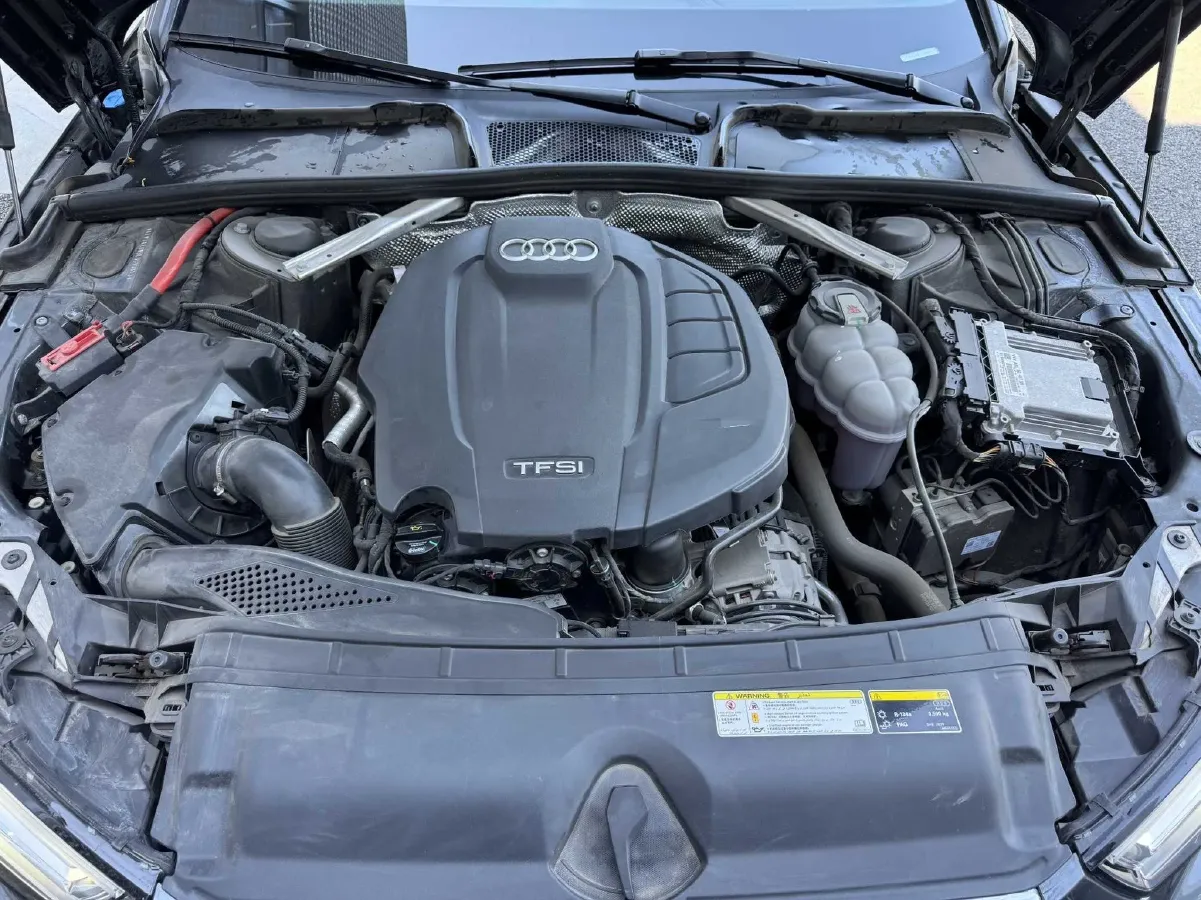 2019 Audi A4L 2.0T 190HP L4 7DCT,autocango,china used car exporter,china ev exporter,chinese used car exporter,chinese used ev exporter