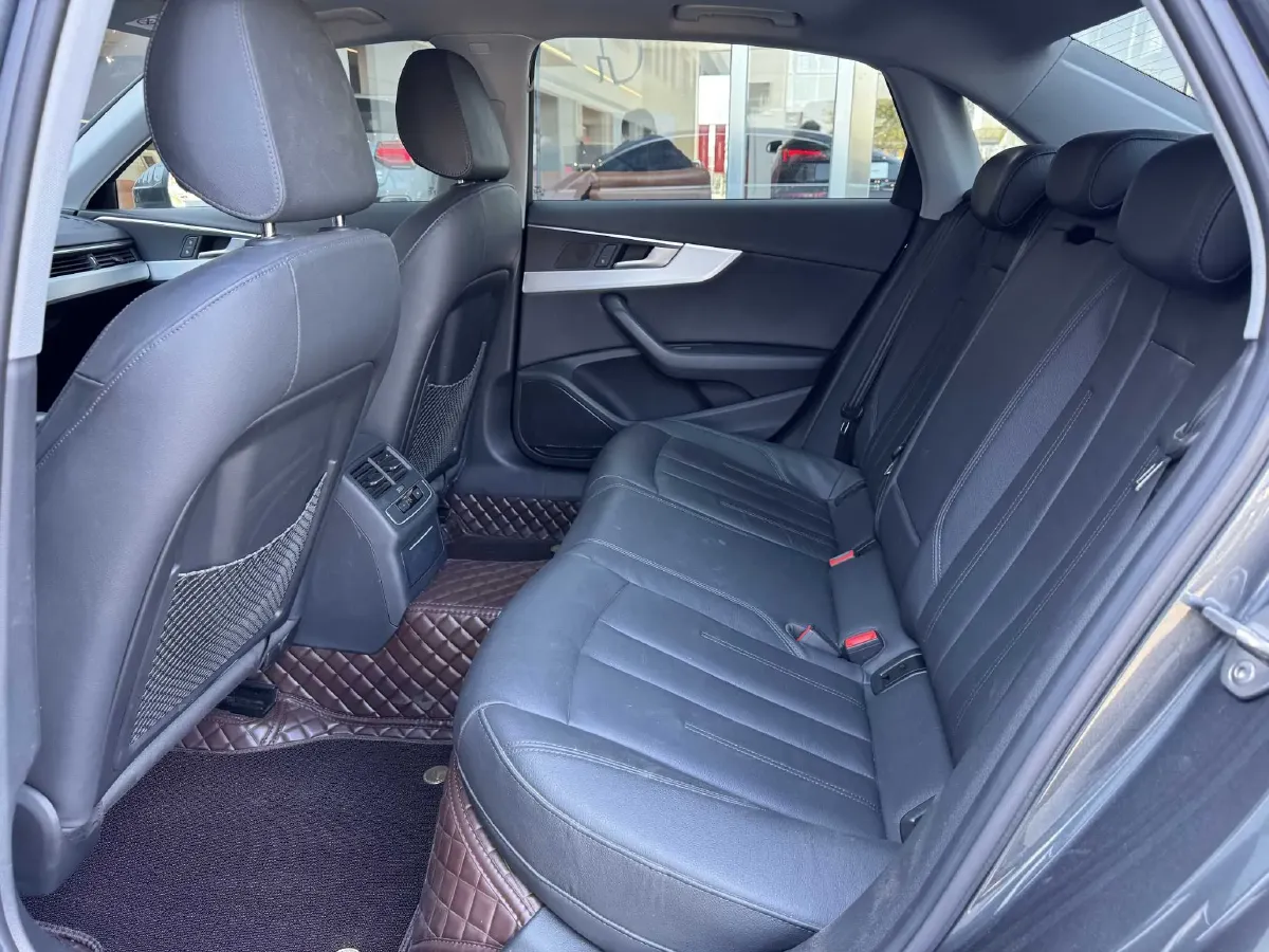 2019 Audi A4L 2.0T 190HP L4 7DCT,autocango,china used car exporter,china ev exporter,chinese used car exporter,chinese used ev exporter