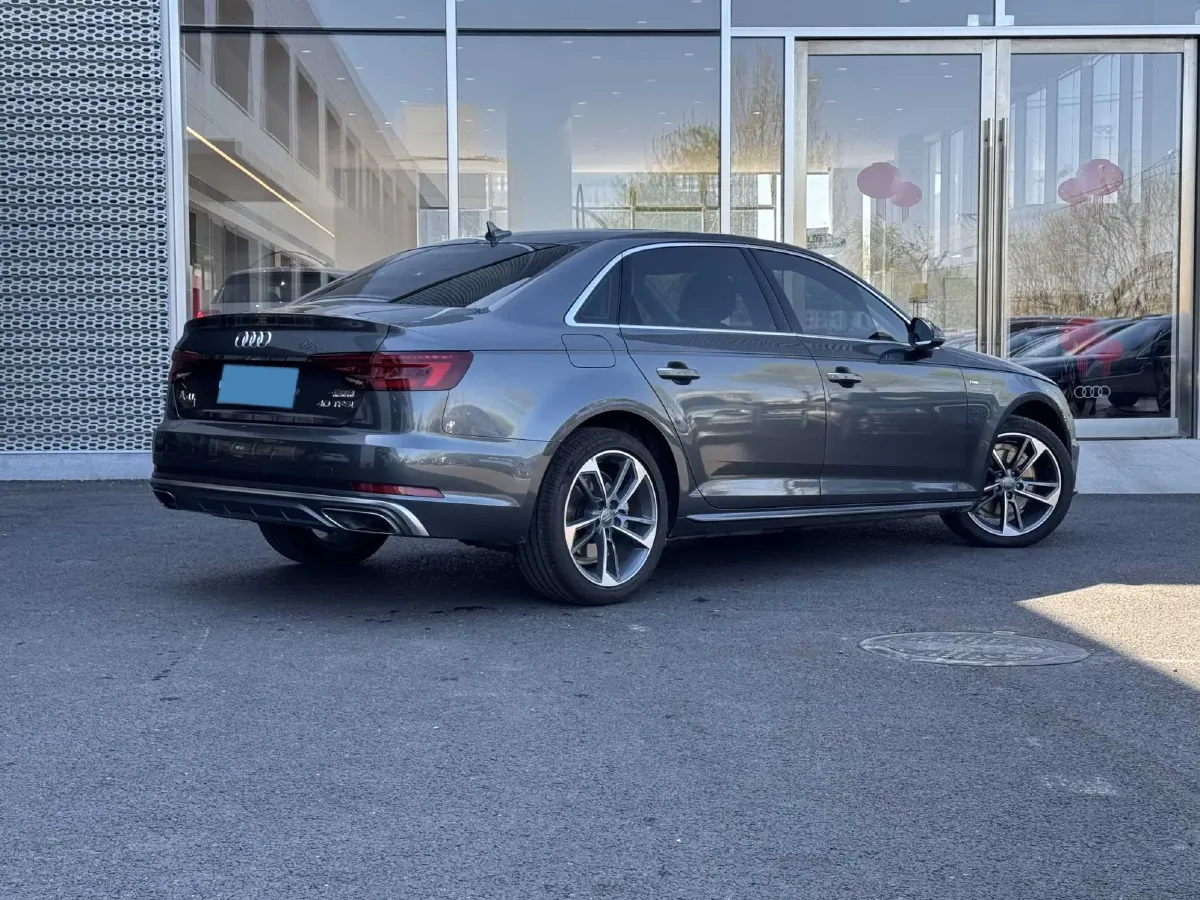 2019 Audi A4L 2.0T 190HP L4 7DCT,autocango,china used car exporter,china ev exporter,chinese used car exporter,chinese used ev exporter