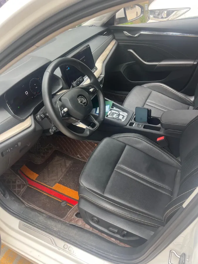 2022 Skoda Octavia 1.4T 150HP L4 7DCT,autocango,china used car exporter,china ev exporter,chinese used car exporter,chinese used ev exporter