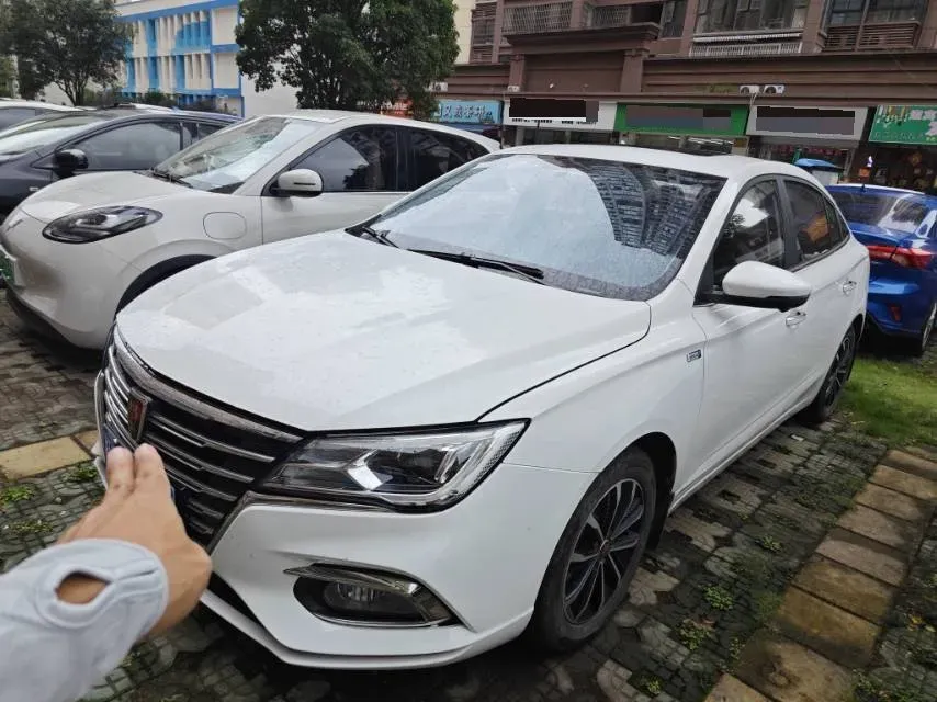 2020 Roewe i5 1.5L 120HP L4 CVT,autocango,china used car exporter,china ev exporter,chinese used car exporter,chinese used ev exporter