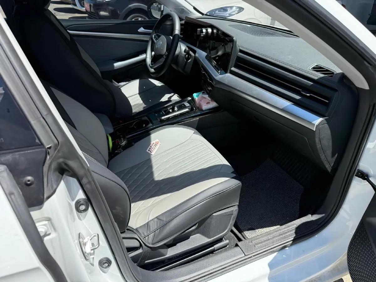 2023 Volkswagen Lamando 1.4T 150HP L4 7DCT,autocango,china used car exporter,china ev exporter,chinese used car exporter,chinese used ev exporter