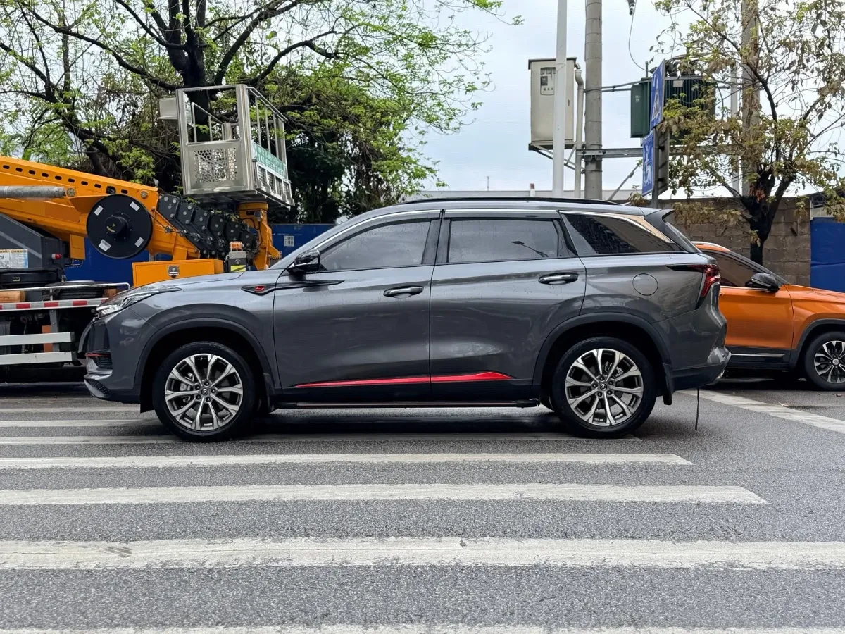 2020 ChangAn CS75 Plus 2.0T 233HP L4 8AT,autocango,china used car exporter,china ev exporter,chinese used car exporter,chinese used ev exporter