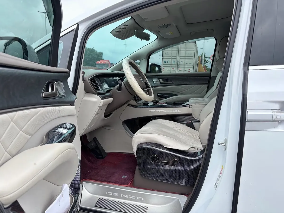 2022 HongQi HS7 3.0T 337HP V6 8AT,autocango,china used car exporter,china ev exporter,chinese used car exporter,chinese used ev exporter