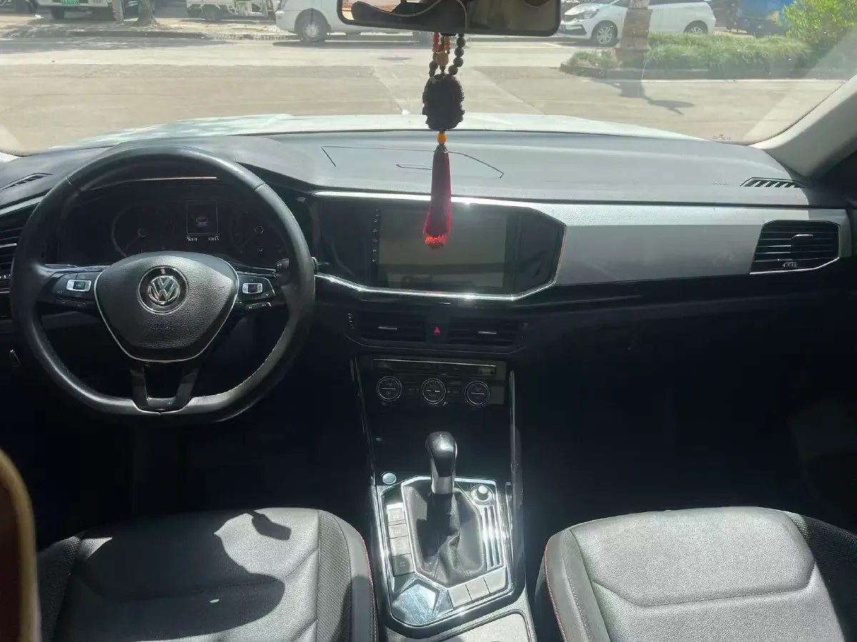 2019 Jeep Cherokee 2.0T 234HP L4 9AT,autocango,china used car exporter,china ev exporter,chinese used car exporter,chinese used ev exporter