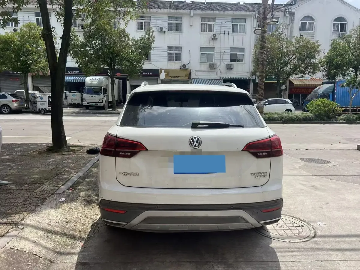 2019 Jeep Cherokee 2.0T 234HP L4 9AT,autocango,china used car exporter,china ev exporter,chinese used car exporter,chinese used ev exporter