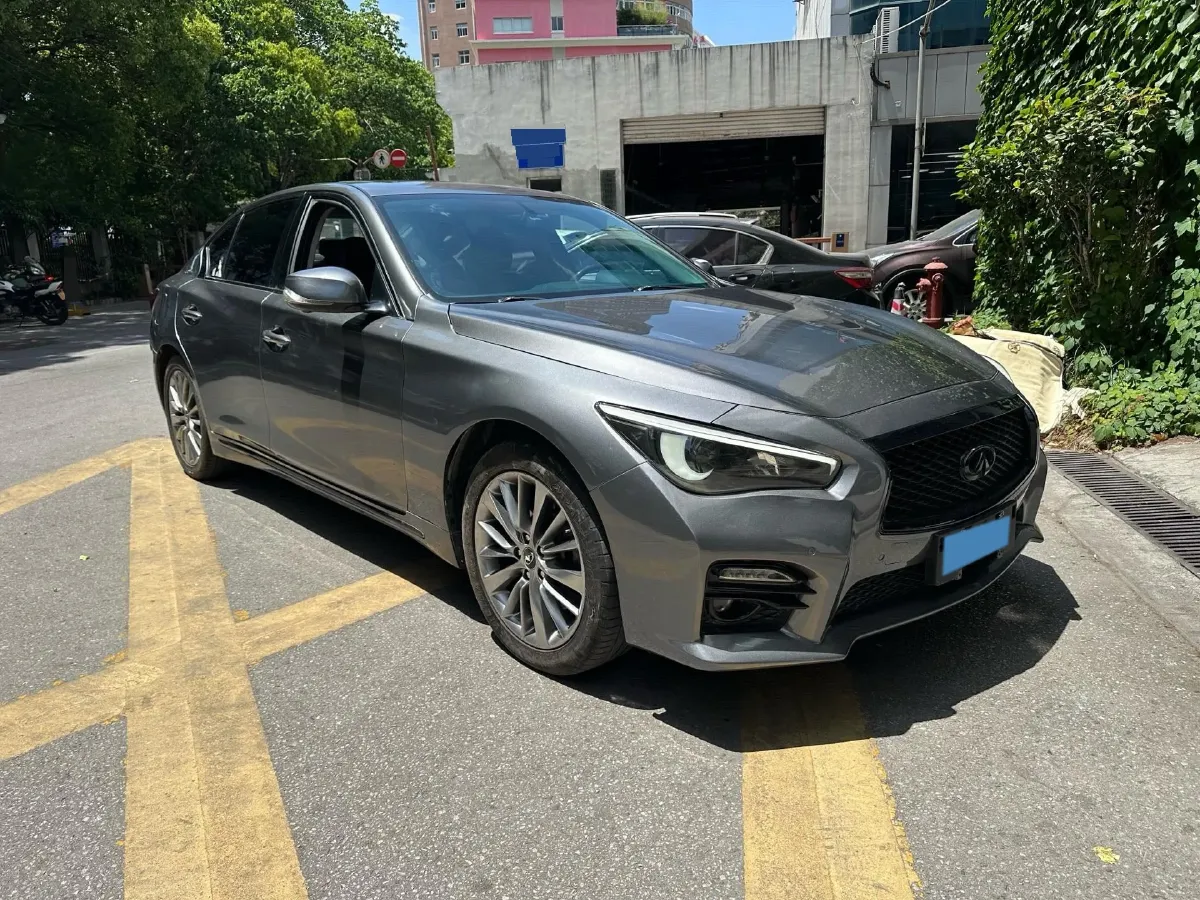 2018 Jeep Grand Commander 2.0T 265HP L4 9AT,autocango,china used car exporter,china ev exporter,chinese used car exporter,chinese used ev exporter