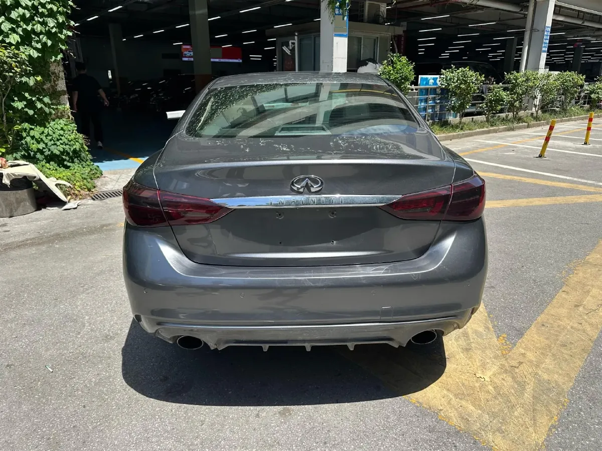 2018 Jeep Grand Commander 2.0T 265HP L4 9AT,autocango,china used car exporter,china ev exporter,chinese used car exporter,chinese used ev exporter