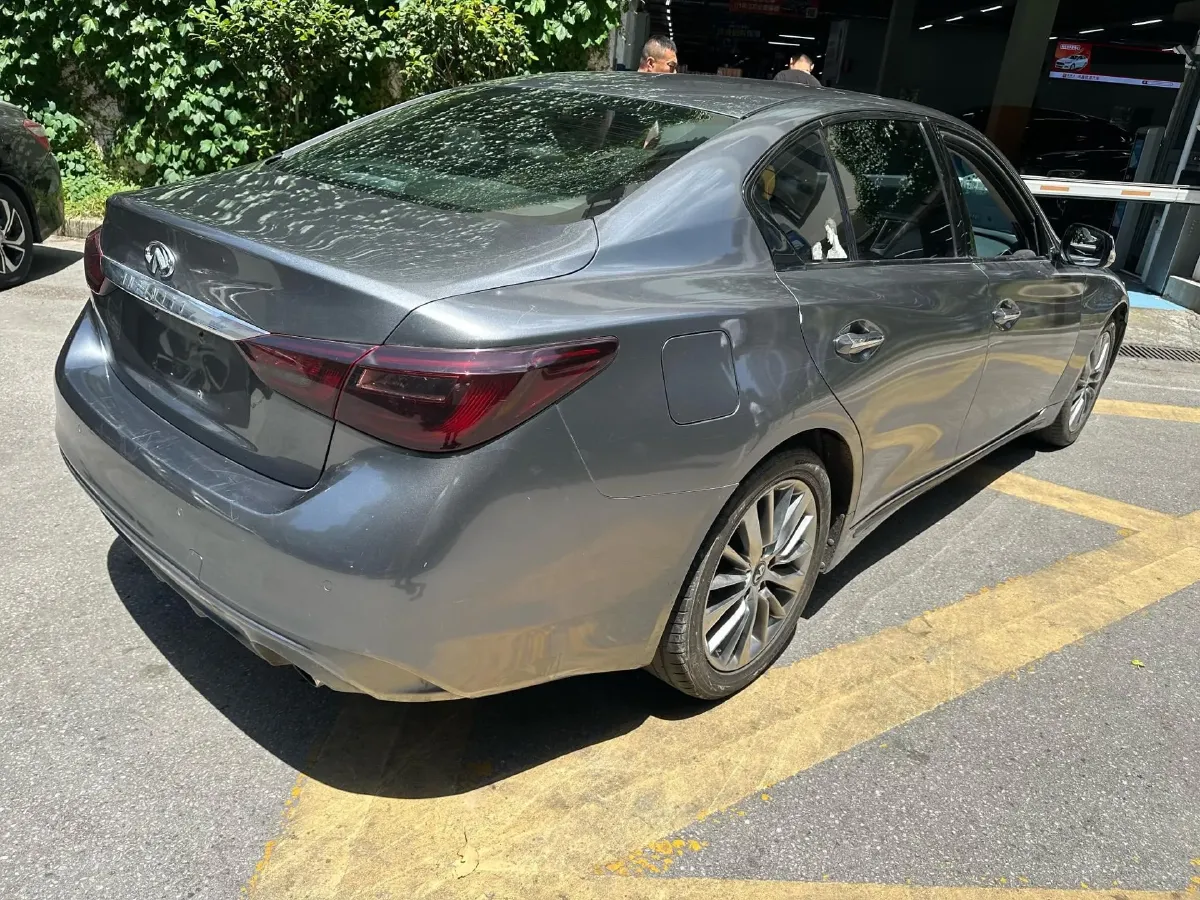 2018 Jeep Grand Commander 2.0T 265HP L4 9AT,autocango,china used car exporter,china ev exporter,chinese used car exporter,chinese used ev exporter