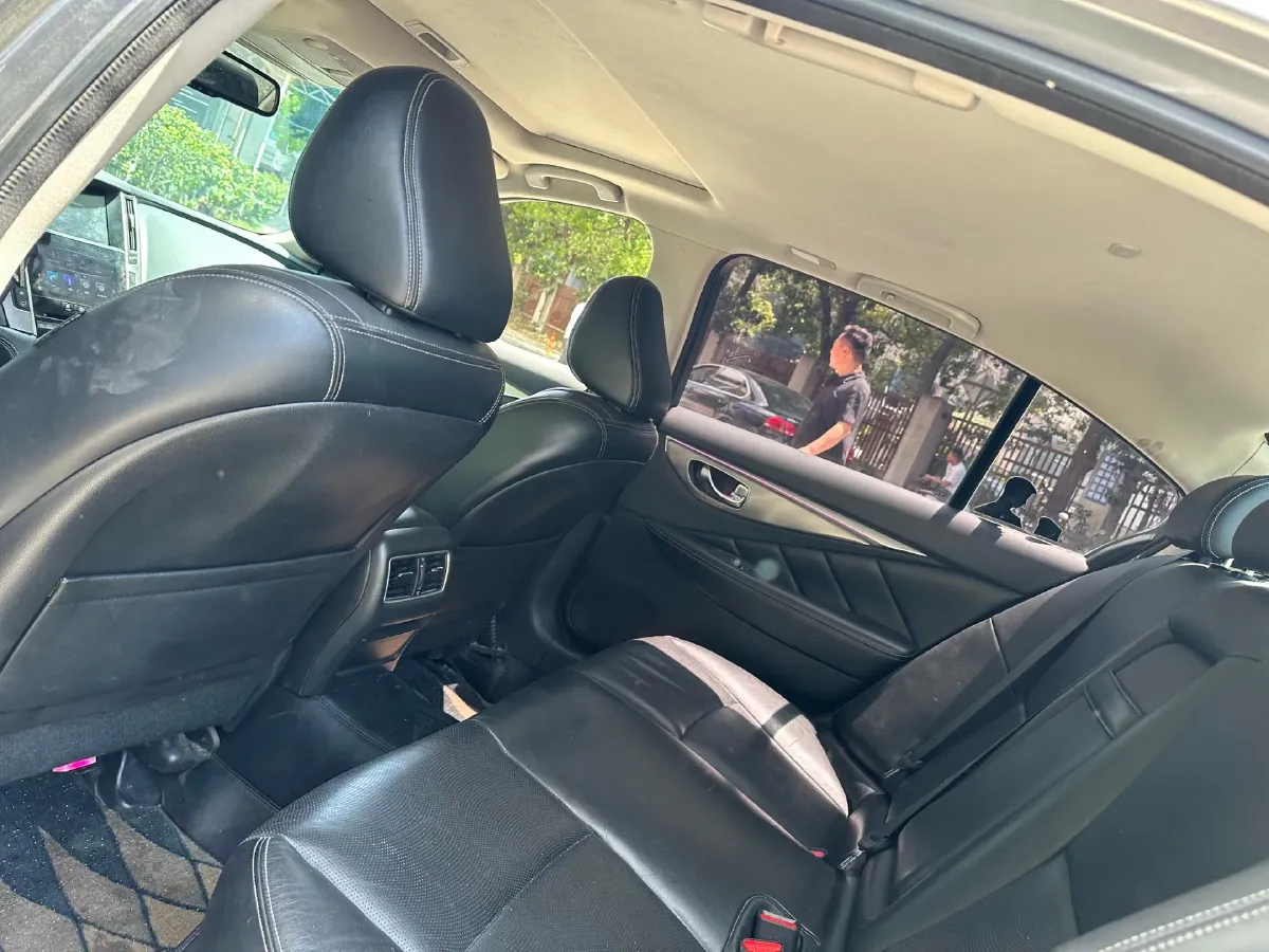2018 Jeep Grand Commander 2.0T 265HP L4 9AT,autocango,china used car exporter,china ev exporter,chinese used car exporter,chinese used ev exporter