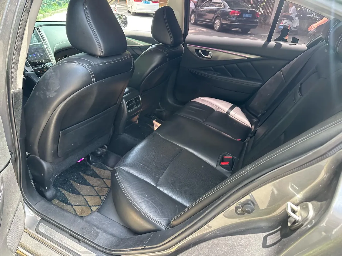 2018 Jeep Grand Commander 2.0T 265HP L4 9AT,autocango,china used car exporter,china ev exporter,chinese used car exporter,chinese used ev exporter