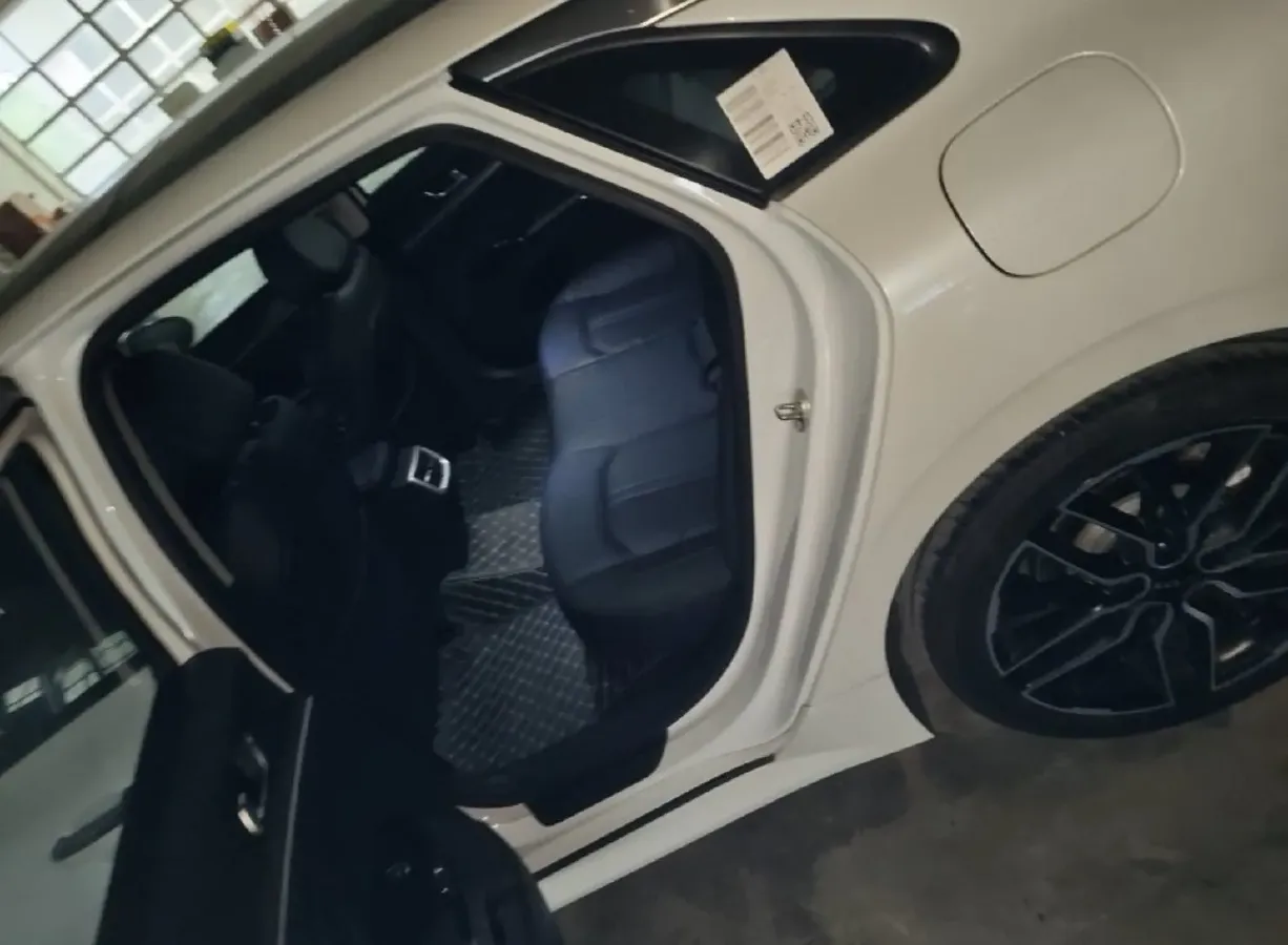 2021 Kia K5 2.0T 240HP L4 8AT,autocango,china used car exporter,china ev exporter,chinese used car exporter,chinese used ev exporter