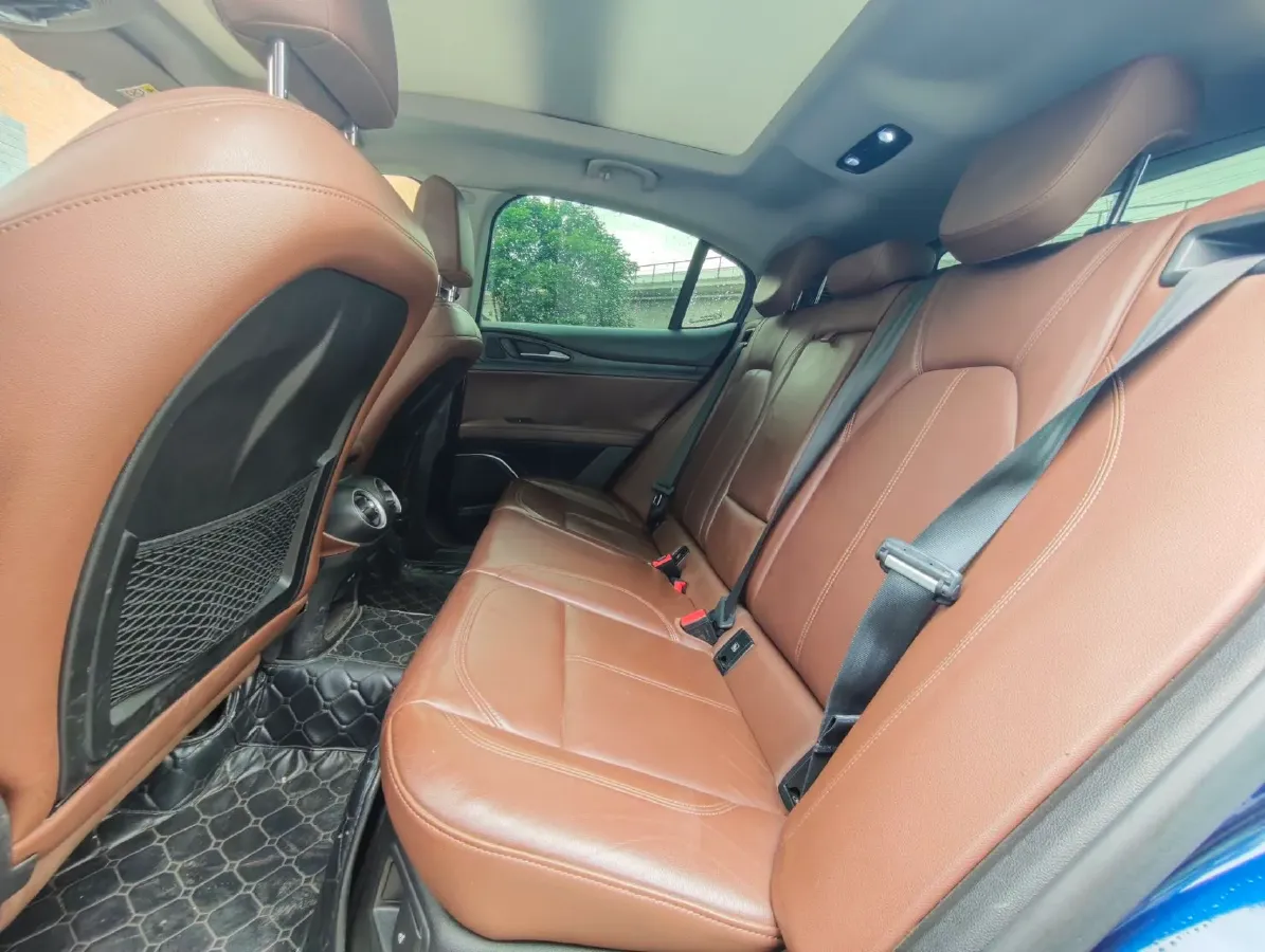2017 Toyota Highlander 2.0T 220HP L4 6AT,autocango,china used car exporter,china ev exporter,chinese used car exporter,chinese used ev exporter