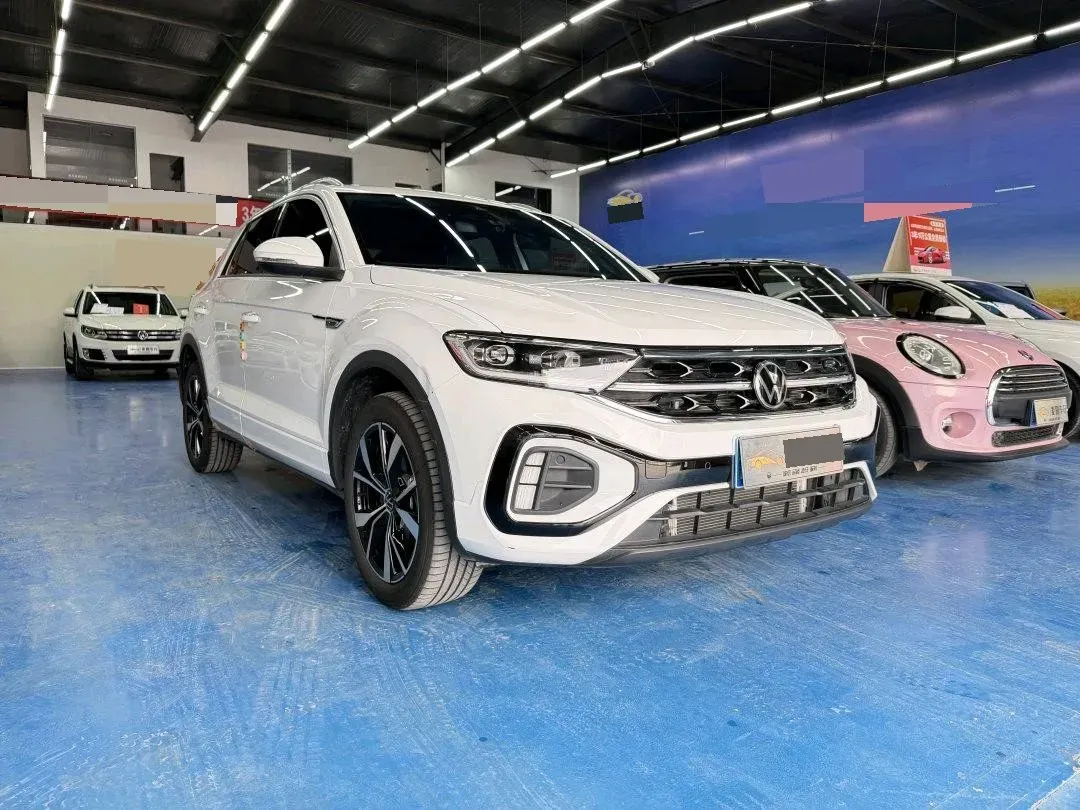 2025 Volkswagen T-Roc 1.5T 160HP L4 7DCT,autocango,china used car exporter,china ev exporter,chinese used car exporter,chinese used ev exporter