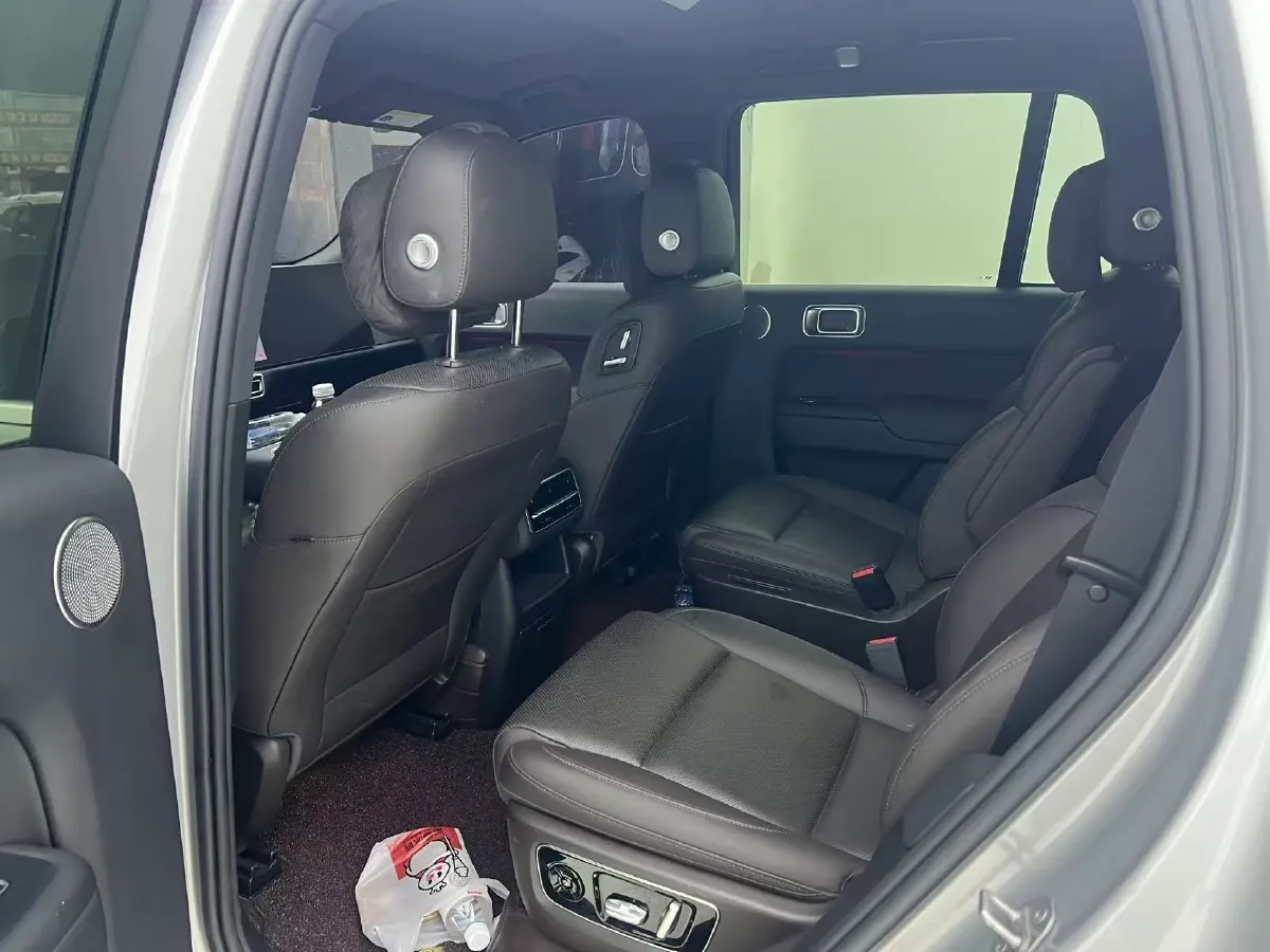 2023 Li L8 Range Extended 154HP REEV 40.9KWH,autocango,china used car exporter,china ev exporter,chinese used car exporter,chinese used ev exporter
