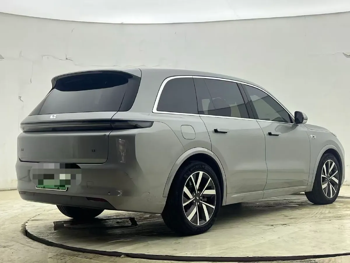 2023 Li L8 Range Extended 154HP REEV 40.9KWH,autocango,china used car exporter,china ev exporter,chinese used car exporter,chinese used ev exporter