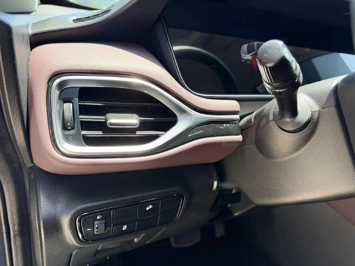 2023 GAC Trumpchi M6 1.5T 177HP L4 7DCT,autocango,china used car exporter,china ev exporter,chinese used car exporter,chinese used ev exporter
