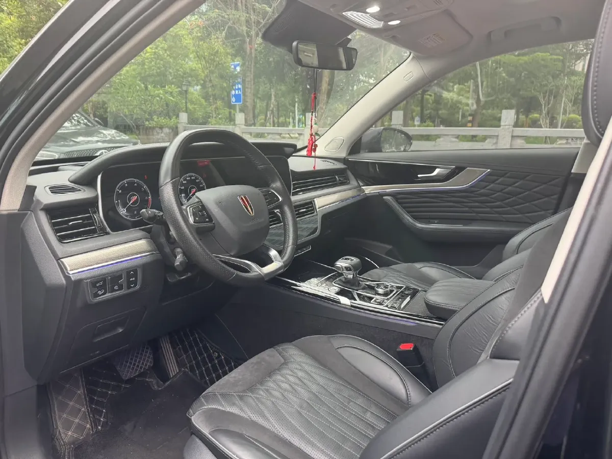 2022 HongQi HS5 2.0T 224HP L4 6AT,autocango,china used car exporter,china ev exporter,chinese used car exporter,chinese used ev exporter