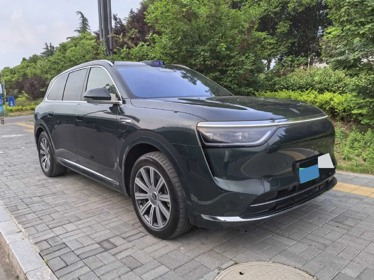 2025 AITO AITO M8 REEV 160HP REEV 53.4KWH,autocango,china used car exporter,china ev exporter,chinese used car exporter,chinese used ev exporter