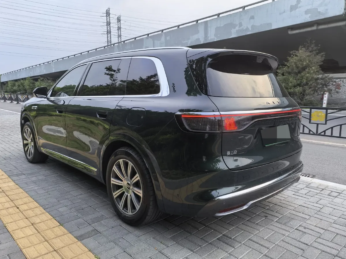 2025 AITO AITO M8 REEV 160HP REEV 53.4KWH,autocango,china used car exporter,china ev exporter,chinese used car exporter,chinese used ev exporter