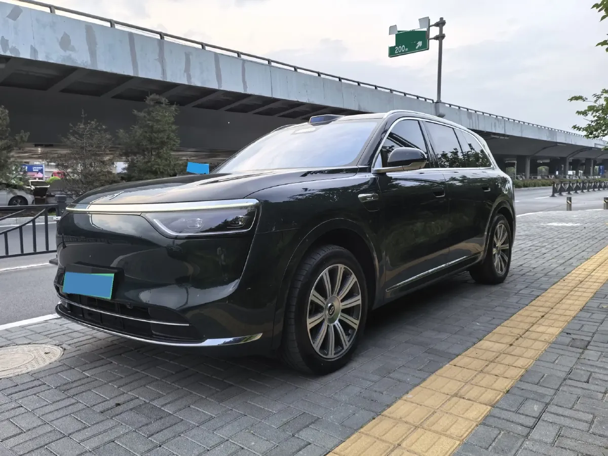 2025 AITO AITO M8 REEV 160HP REEV 53.4KWH,autocango,china used car exporter,china ev exporter,chinese used car exporter,chinese used ev exporter