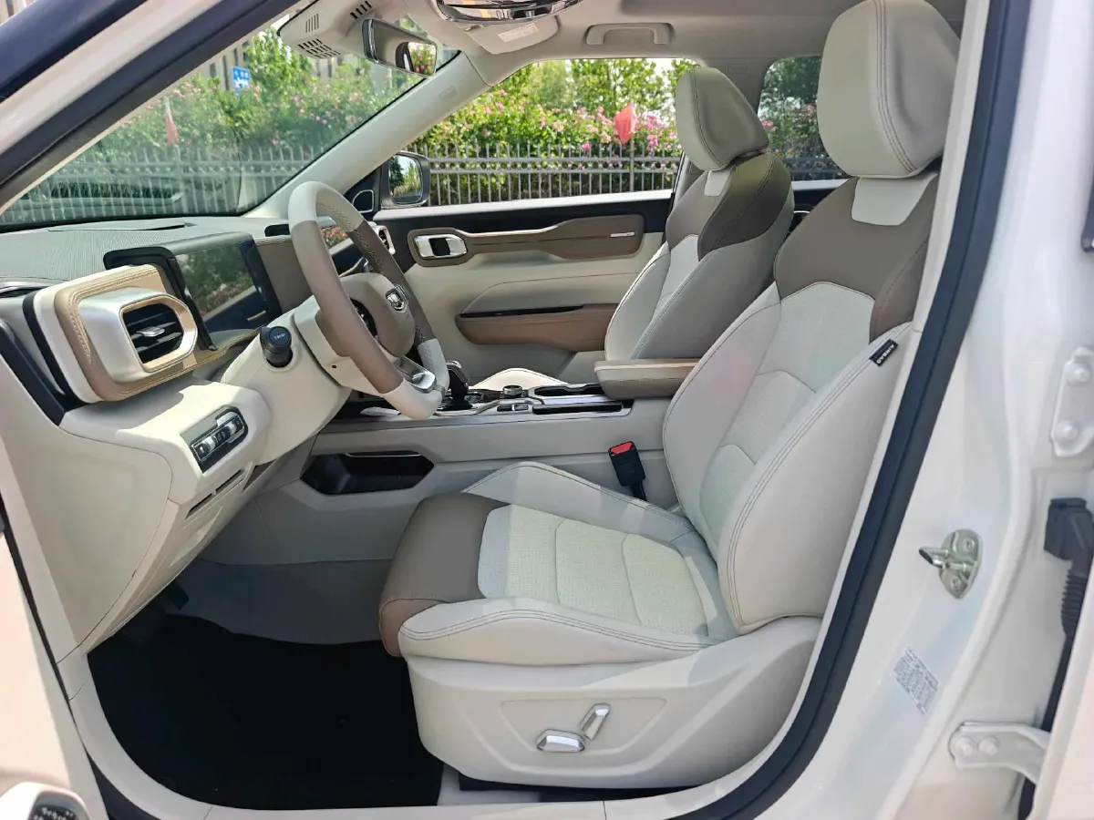 2020 Geely ICON 1.5T 177HP L3 7DCT,autocango,china used car exporter,china ev exporter,chinese used car exporter,chinese used ev exporter