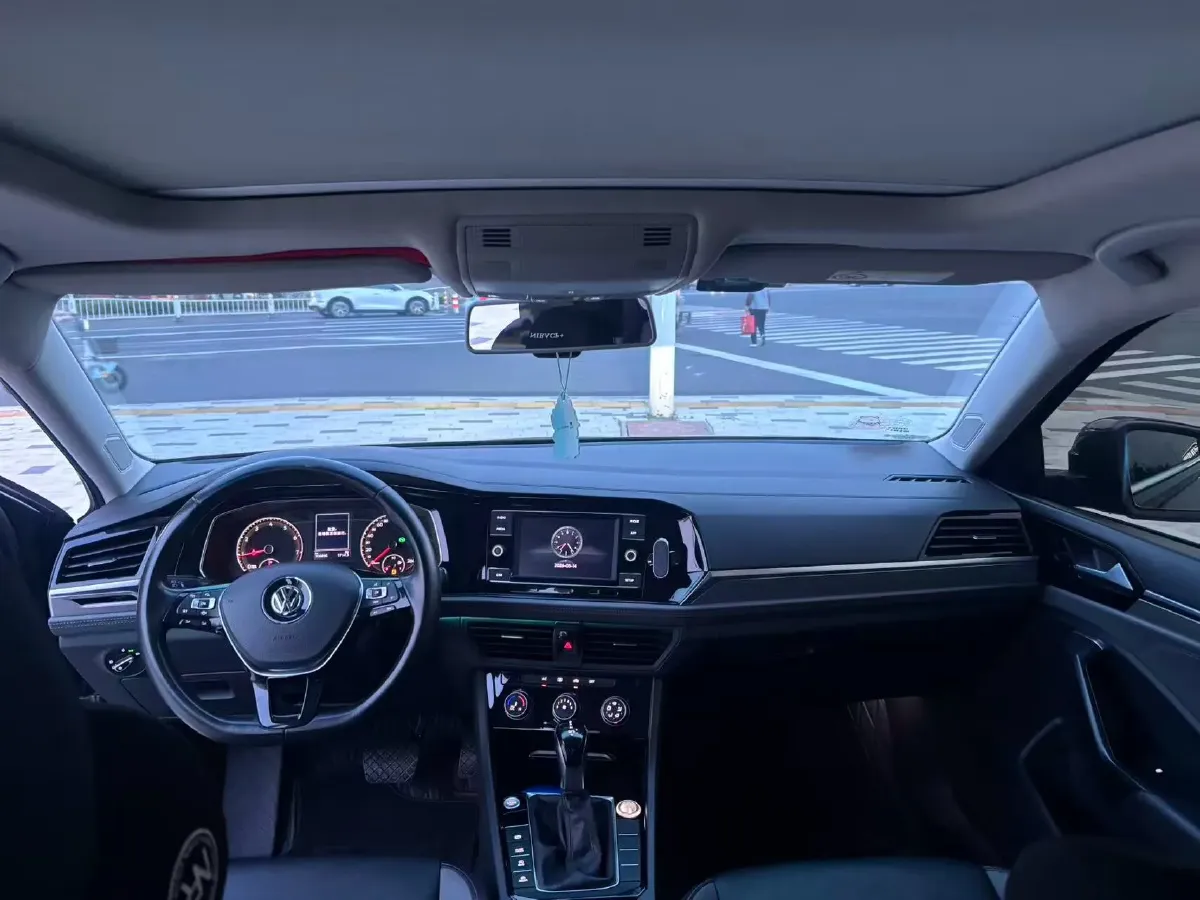 2019 Jeep Renegade 1.3T 173HP L4 7DCT,autocango,china used car exporter,china ev exporter,chinese used car exporter,chinese used ev exporter