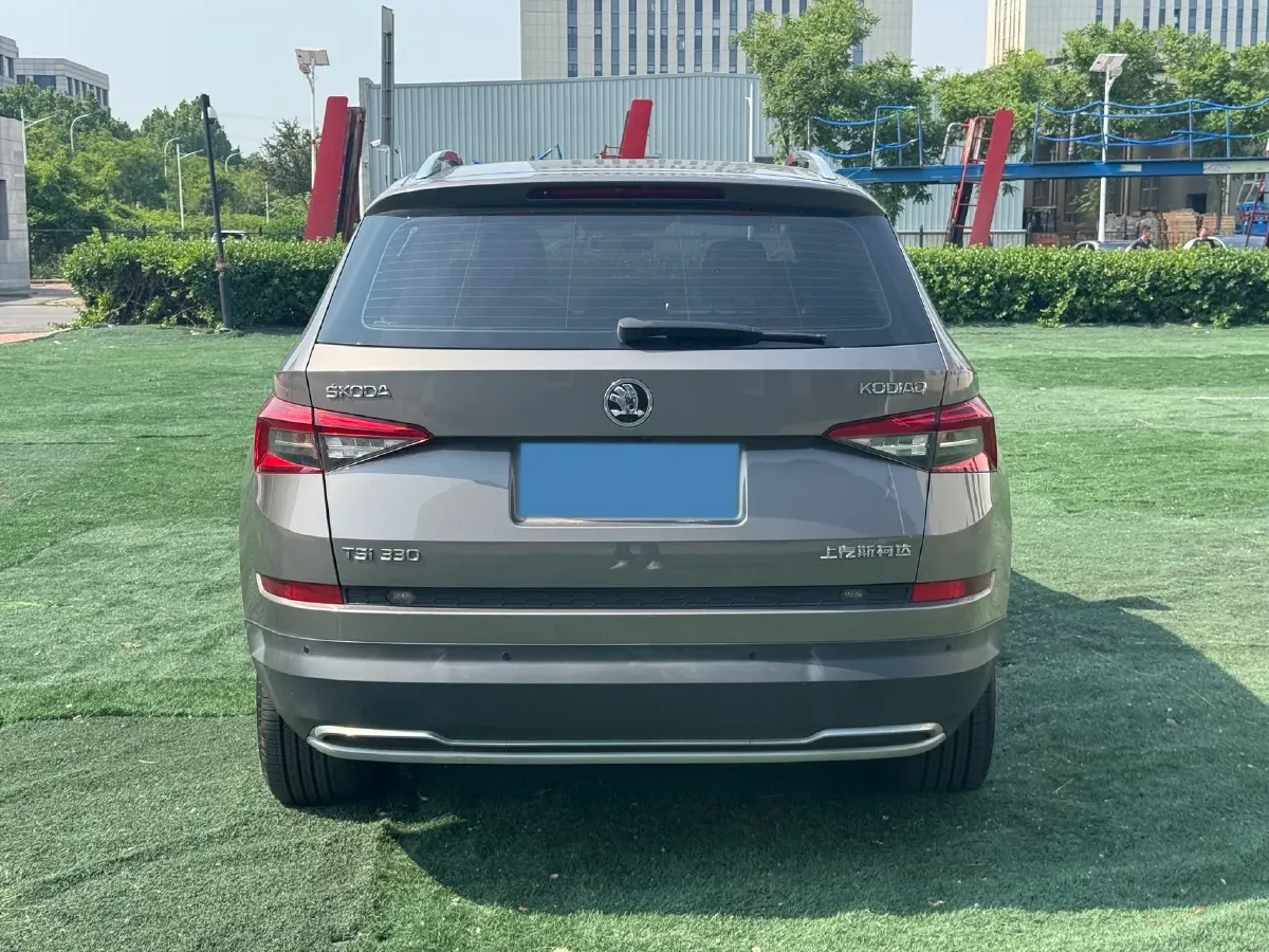 2018 Skoda Kodiak 2.0T 186HP L4 7DCT,autocango,china used car exporter,china ev exporter,chinese used car exporter,chinese used ev exporter
