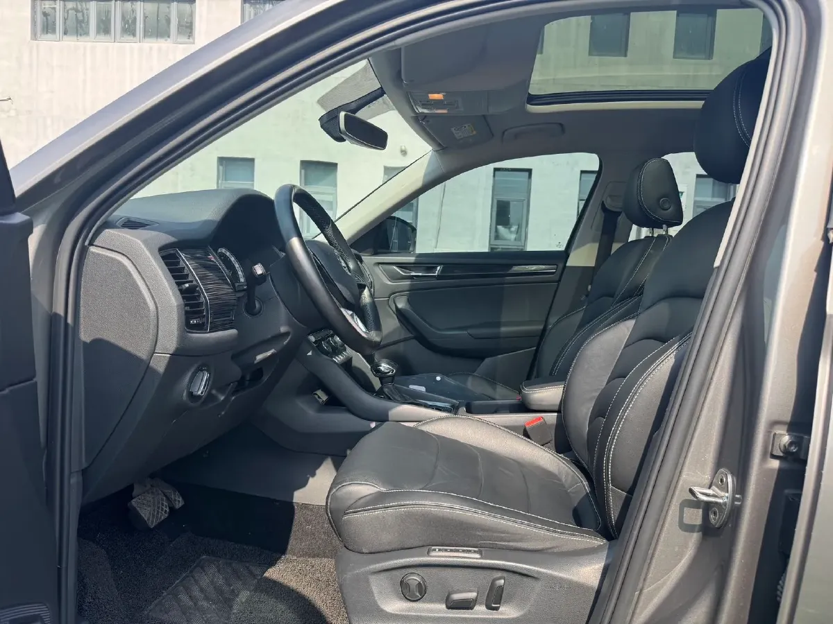 2018 Skoda Kodiak 2.0T 186HP L4 7DCT,autocango,china used car exporter,china ev exporter,chinese used car exporter,chinese used ev exporter