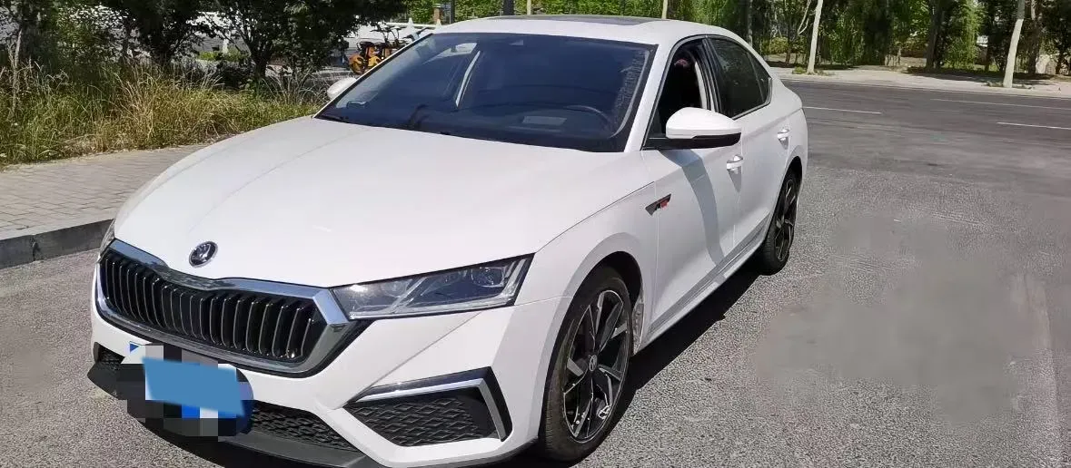 2021 Skoda Octavia 1.4T 150HP L4 7DCT,autocango,china used car exporter,china ev exporter,chinese used car exporter,chinese used ev exporter
