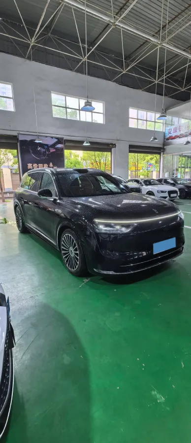 2025 AITO AITO M8 REEV 160HP REEV 53.4KWH,autocango,china used car exporter,china ev exporter,chinese used car exporter,chinese used ev exporter