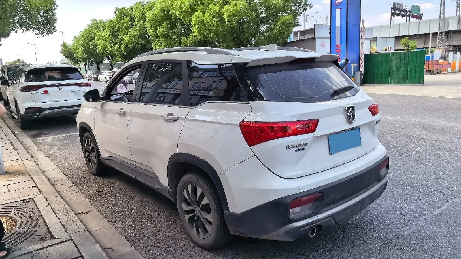 2021 BaoJun 530 1.5T 147HP L4 CVT,autocango,china used car exporter,china ev exporter,chinese used car exporter,chinese used ev exporter