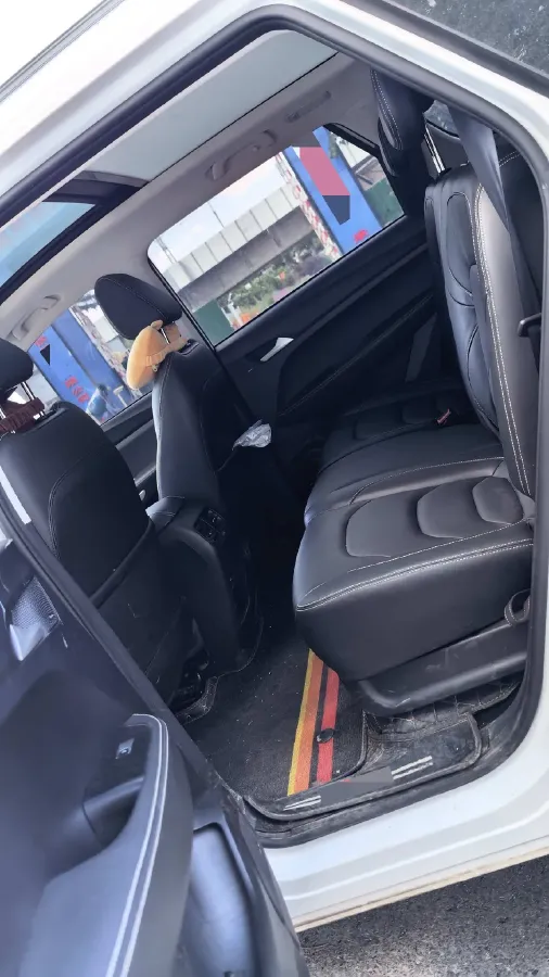 2021 BaoJun 530 1.5T 147HP L4 CVT,autocango,china used car exporter,china ev exporter,chinese used car exporter,chinese used ev exporter